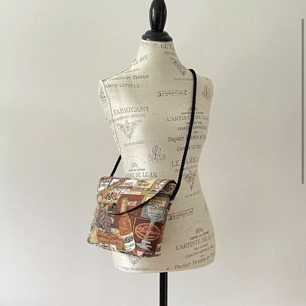 Tapestry Purse with Satin Rope Strap Wine Country Design Cottage Core